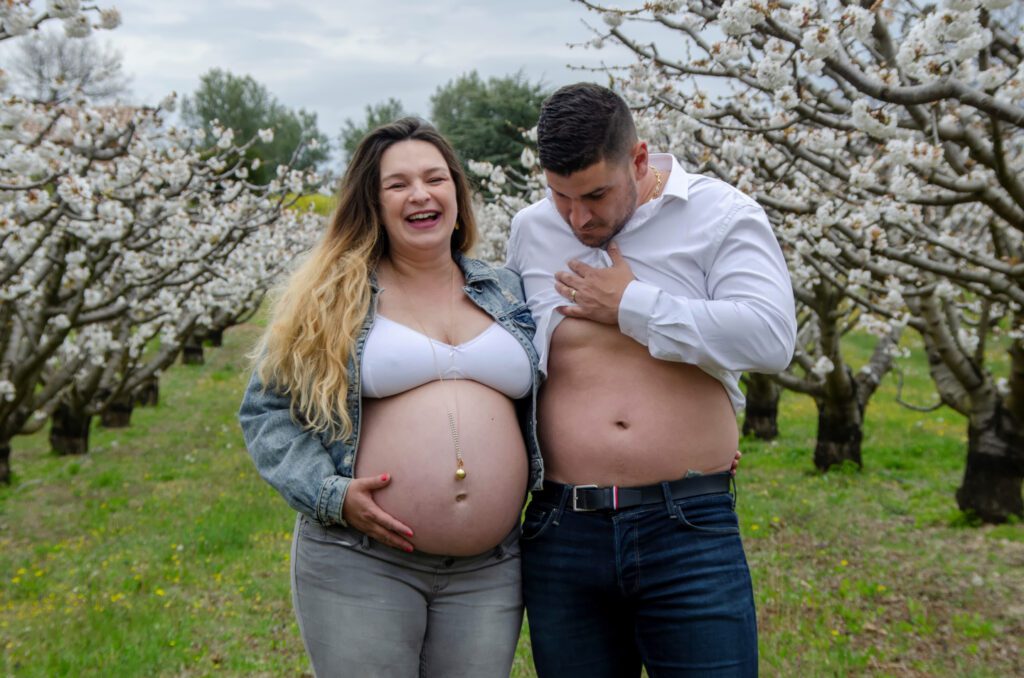 Photos de grossesse en nature à Grenoble.