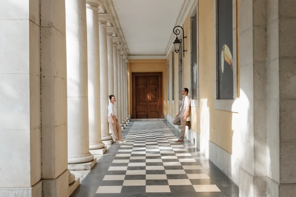 Séance couple romantique à la galerie colonnade