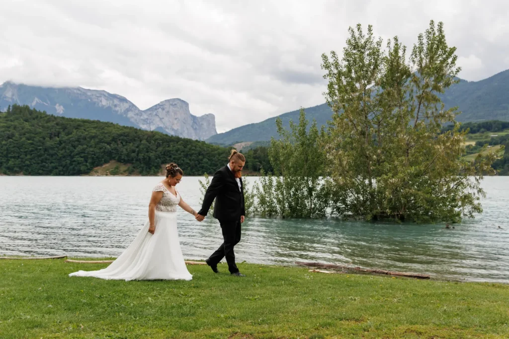 Portraits de mariage au lac du Sautet