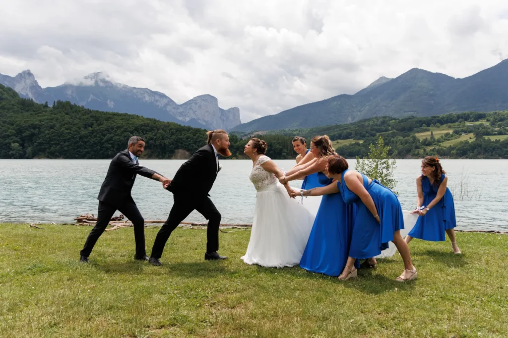 Cérémonie de mariage à Corps, lac du Sautet